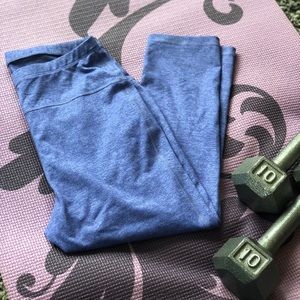 Maternity activewear Capri pants